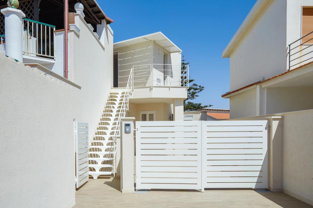House On The Beach - Isulatravel Испика Экстерьер фото