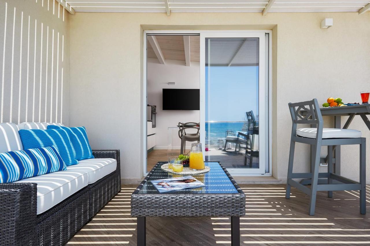 House On The Beach - Isulatravel Испика Экстерьер фото